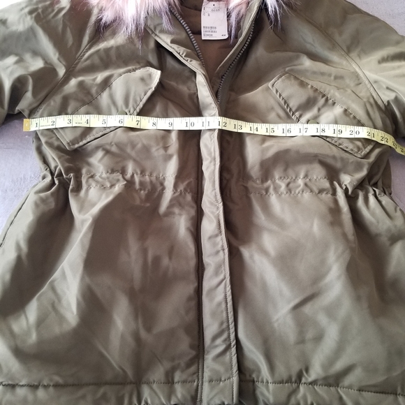 ⭐HP⭐H&M Khaki Green Padded Parka with Faux Fur Hood Trim NWT - Picture 12 of 16
